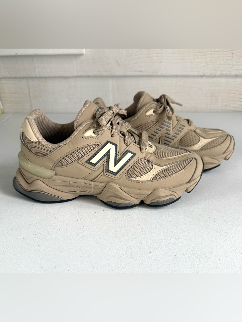 New Balance 9060